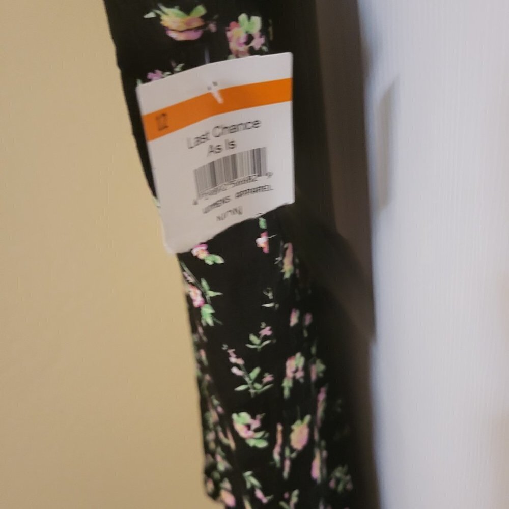 BP Romper Playsuit Black Floral V Neck Sleeveless Rayon Short Size Small NWT - Picture 6 of 10